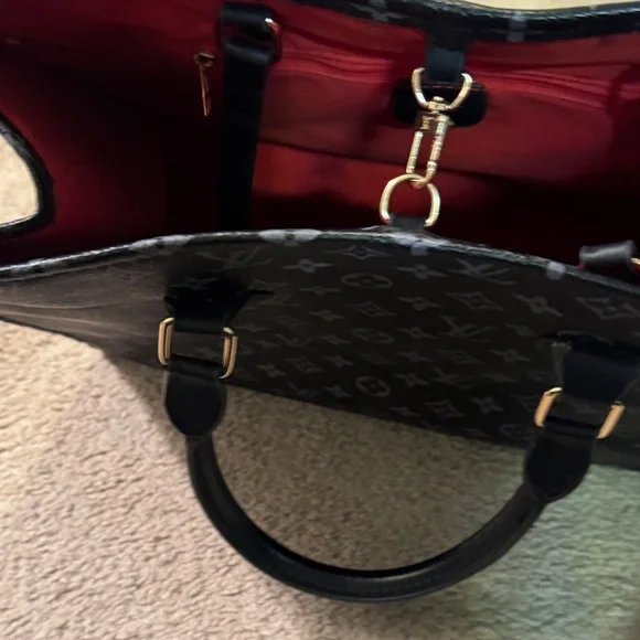 Chic Black Monogram Tote Bag - Picture 8 of 12